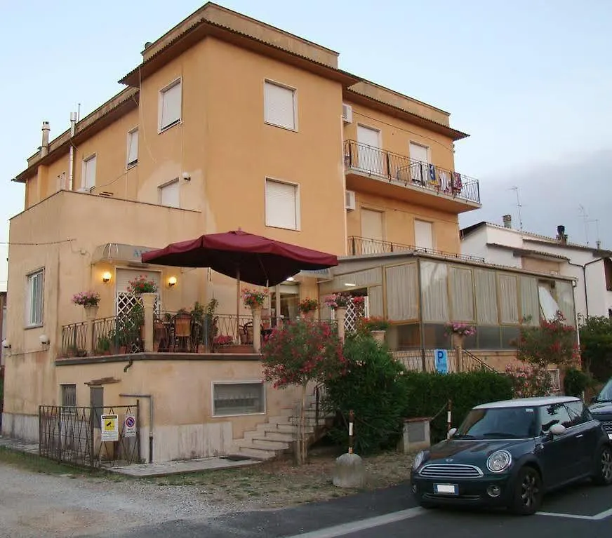 Hotel Mediterraneo Тиррения