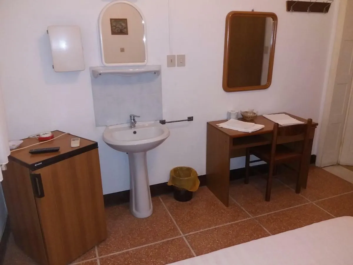 Hotel Mediterraneo Тиррения